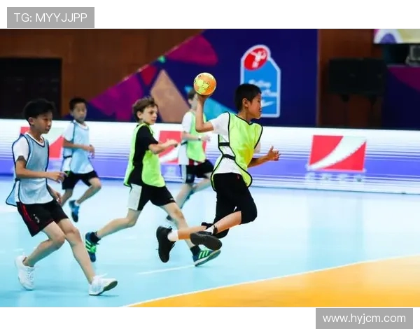 基于手球运动的团队配合机制与赛场战术协同研究提升竞技表现路径分析